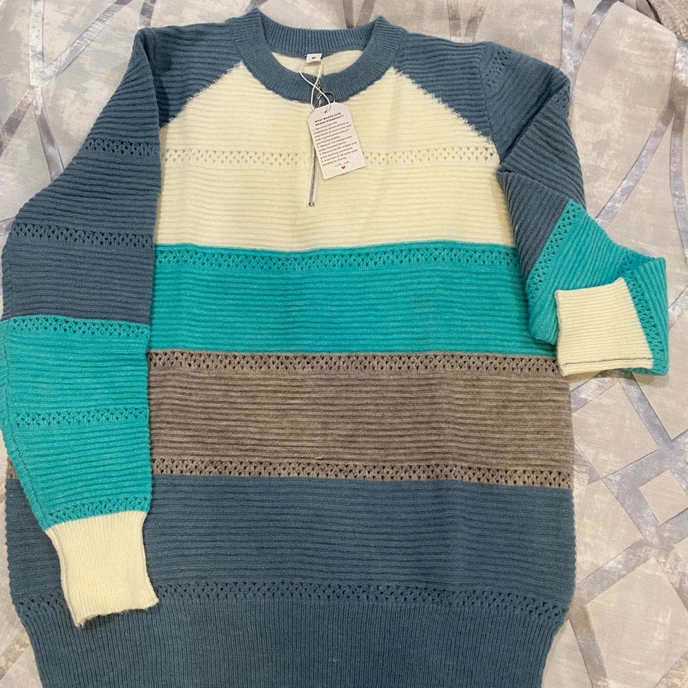 Boutique sweater NWT